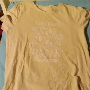 Old navy t-shirt